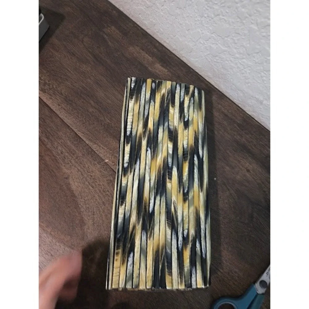 Tory Burch Kerry Resin Clutch - Picture 5 of 13